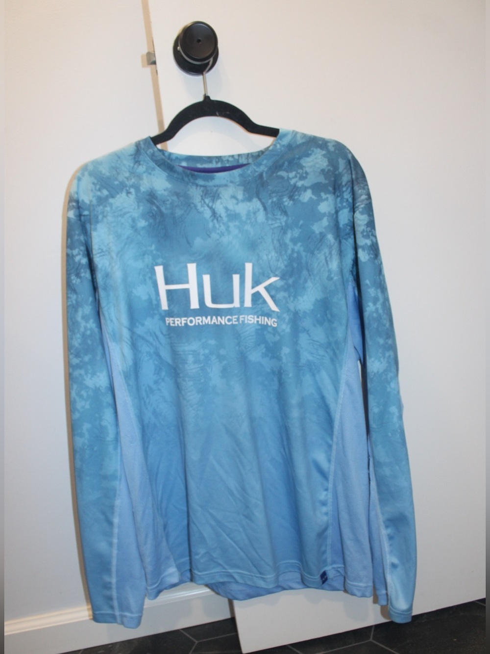 Huk Performance Fishing Shirt Mens Large Blue Camo Tie Dye Long Sleeve Vented